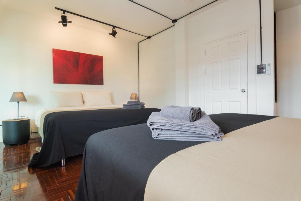 Mini-Me Hubs, Charm Suites & Pool In Old City Chiang Mai Buitenkant foto