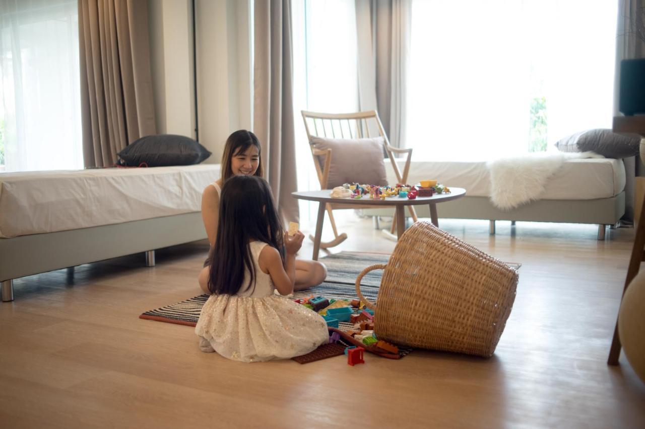 Mini-Me Hubs, Charm Suites & Pool In Old City Chiang Mai Buitenkant foto